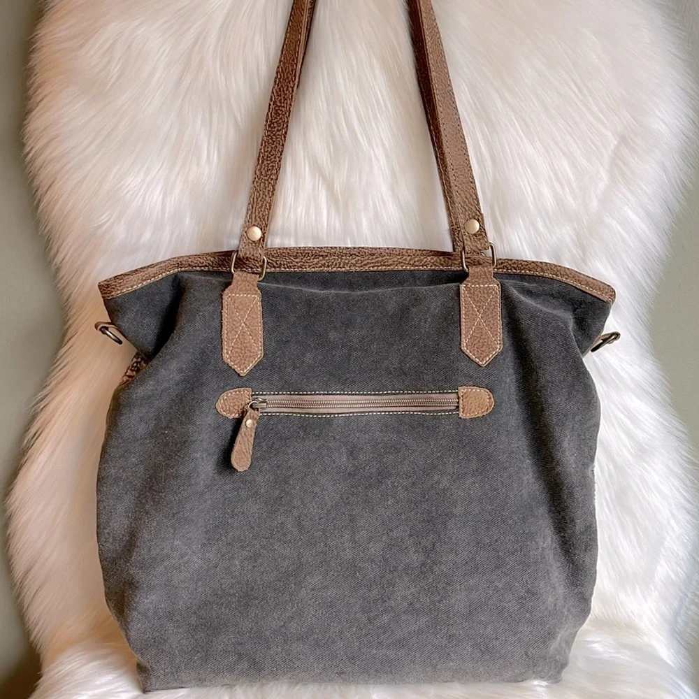 Myra Bag Shoulder Bag